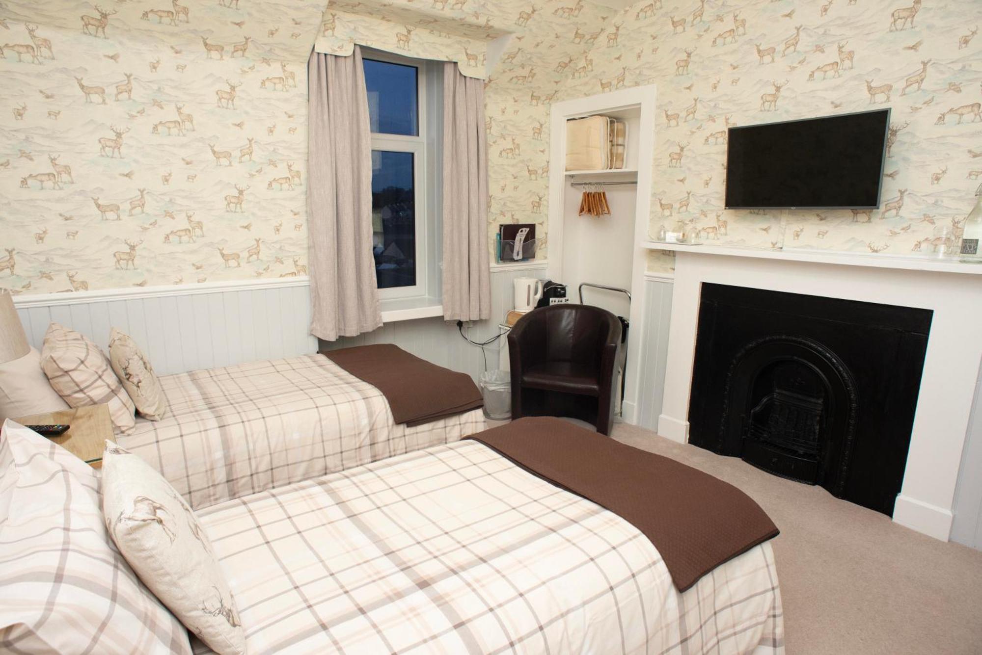 Dunvegan Bed & Breakfast ดัฟฟ์ทาวน์ ภายนอก รูปภาพ