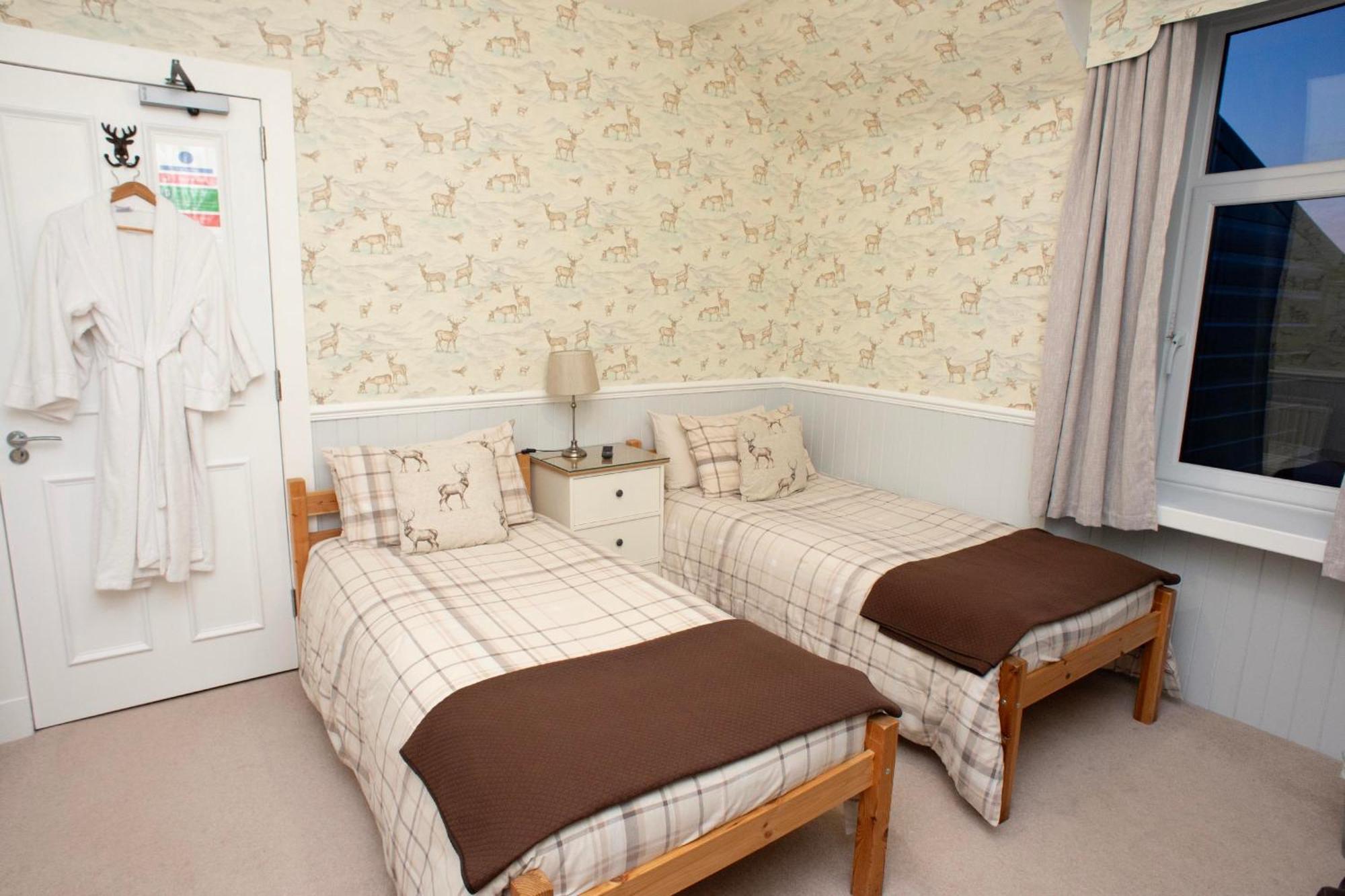Dunvegan Bed & Breakfast ดัฟฟ์ทาวน์ ภายนอก รูปภาพ